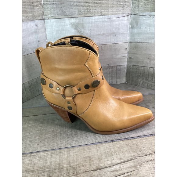 Durango Shoes - Durango Tan Leather Harness Ankle Boots Womens 9 M Western Pointed Toe RD2502